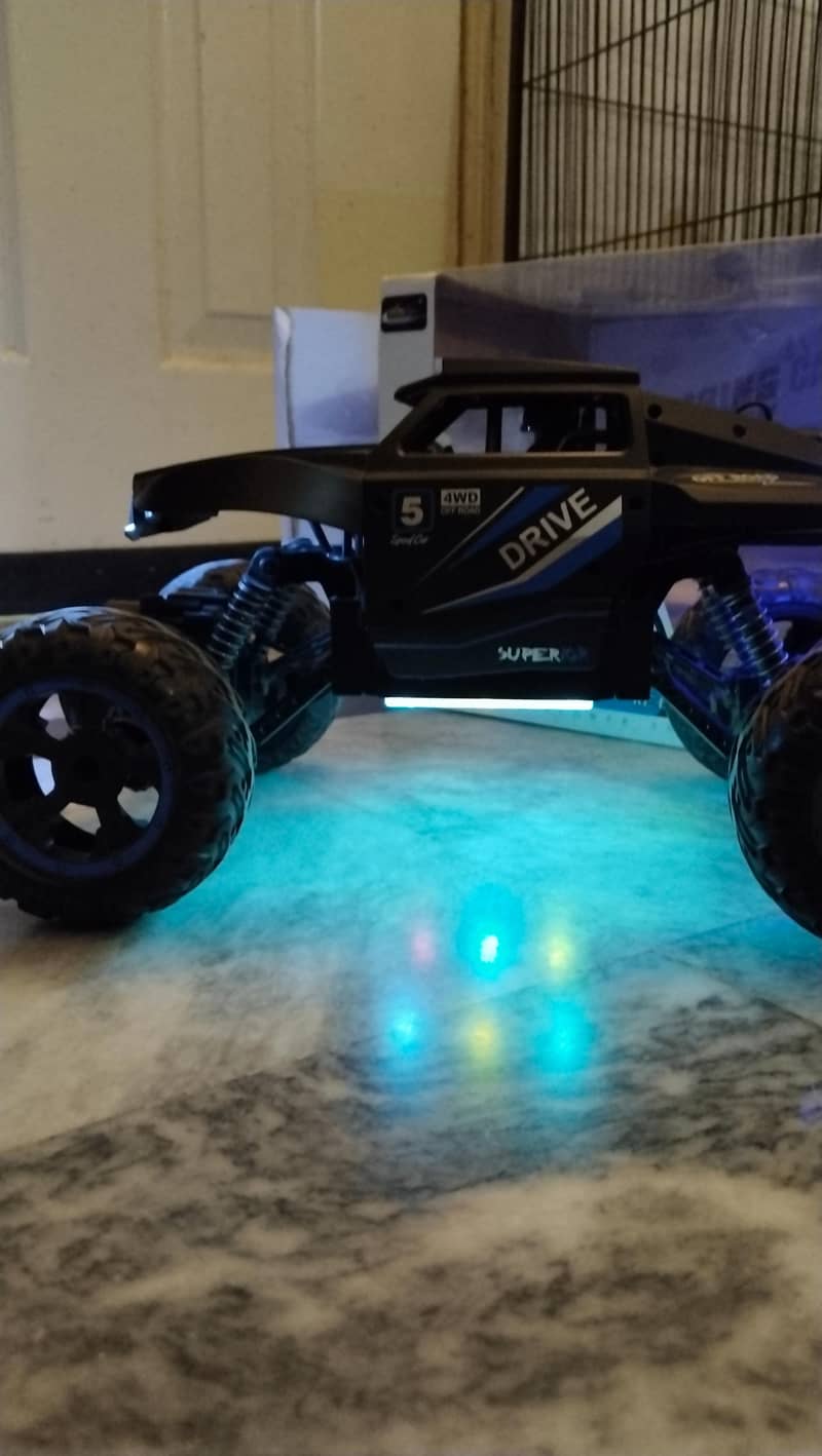 Remote Control Climbing Car 3