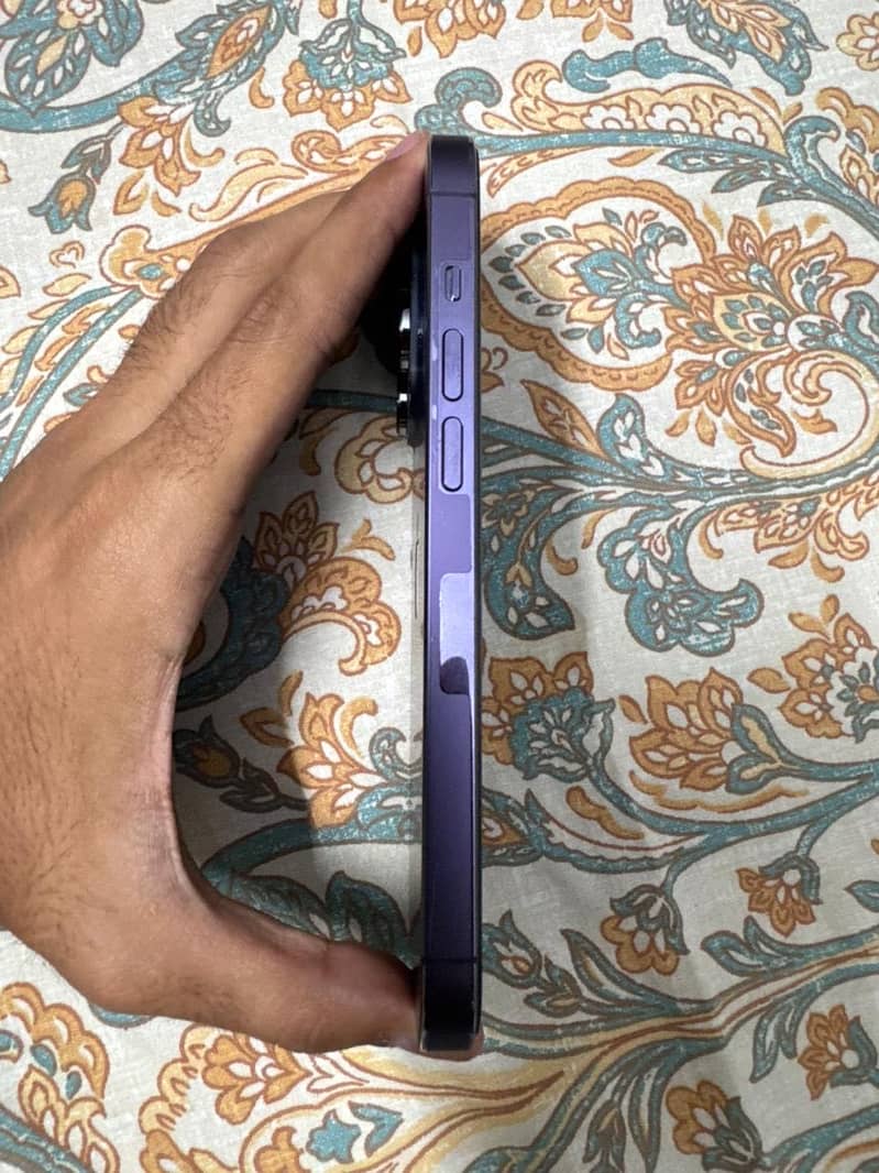 iPhone 14pro 1