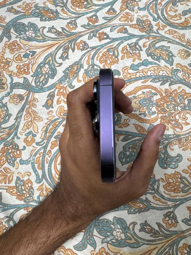 iPhone 14pro 2