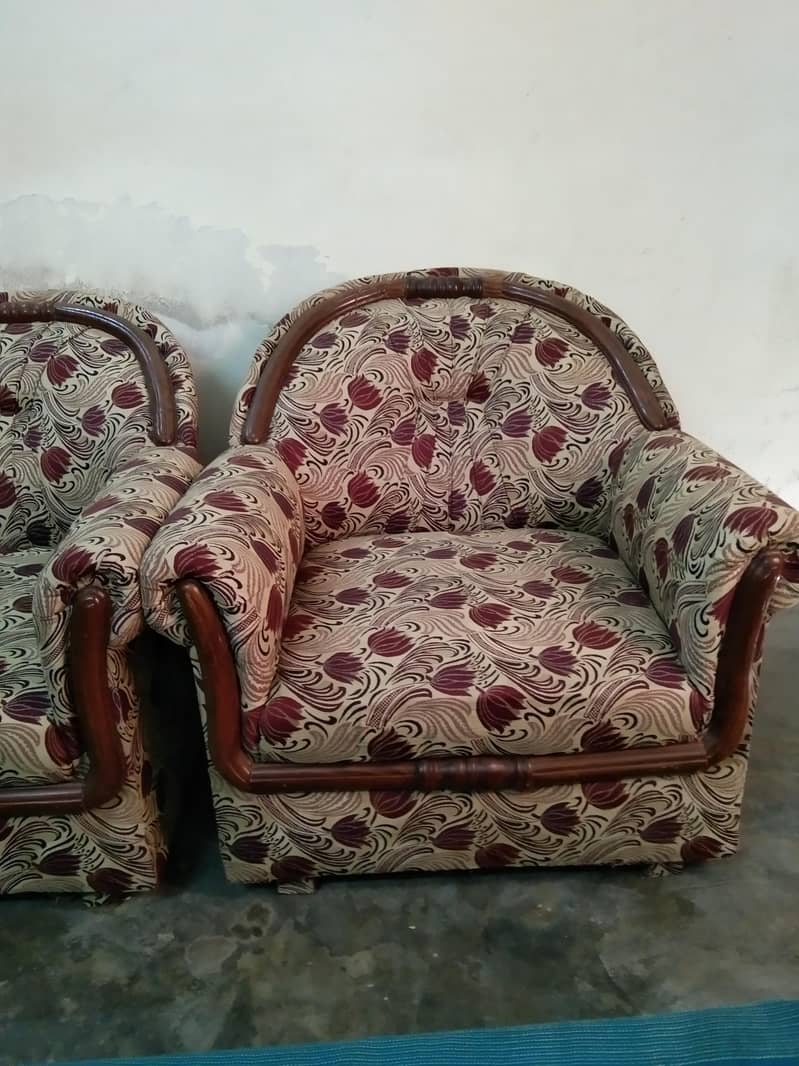 single sofa 0