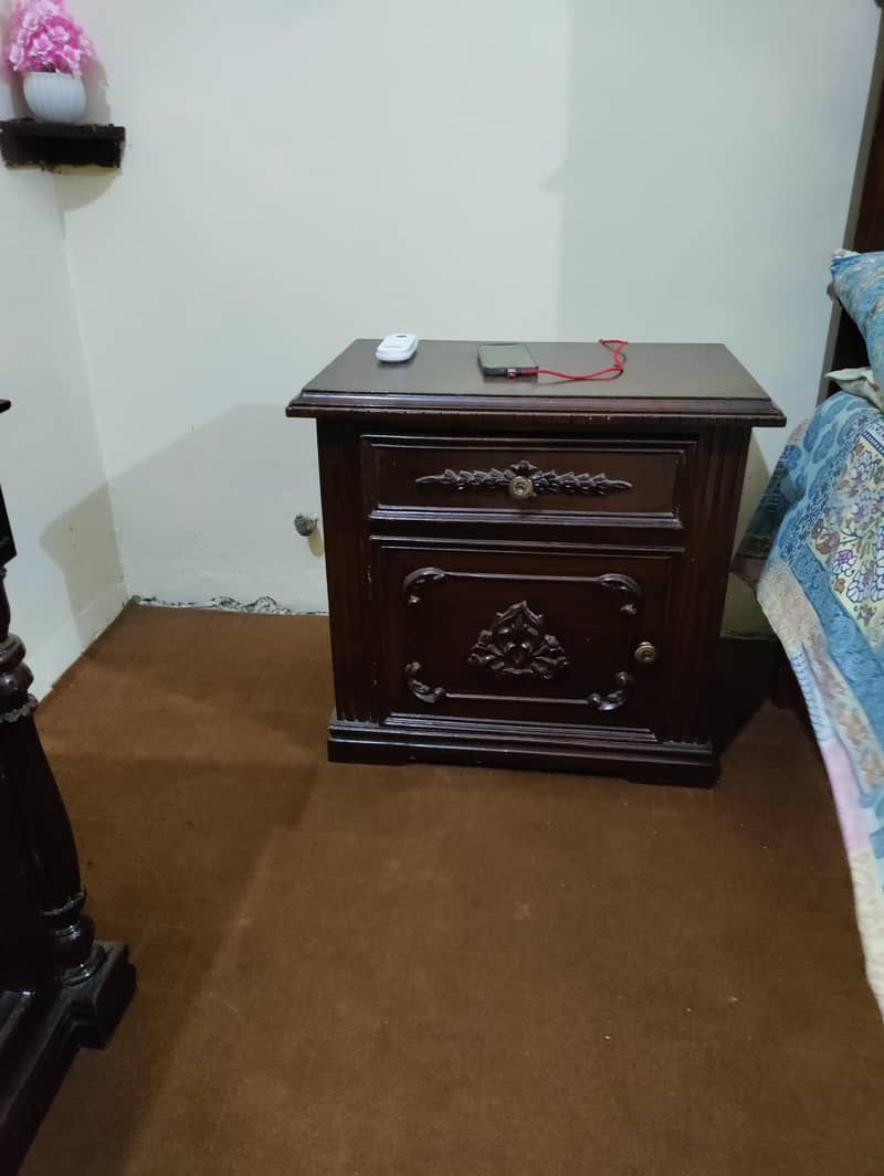 bed set with dressing table 2