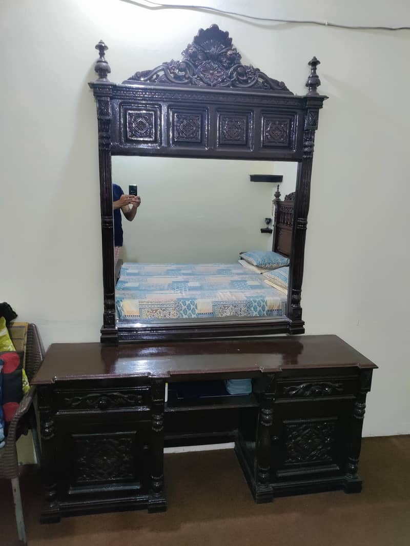 bed set with dressing table 4