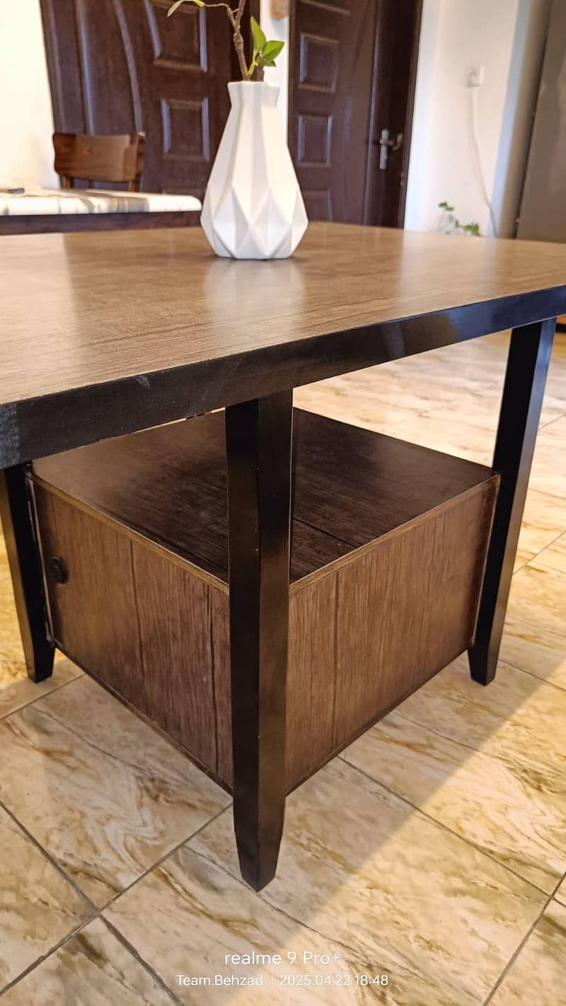 Habbit Dining Table 4