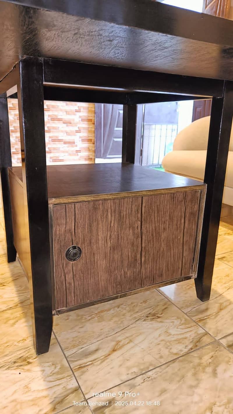 Habbit Dining Table 9