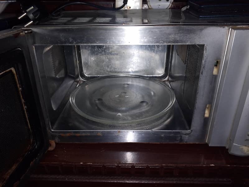microwave 0