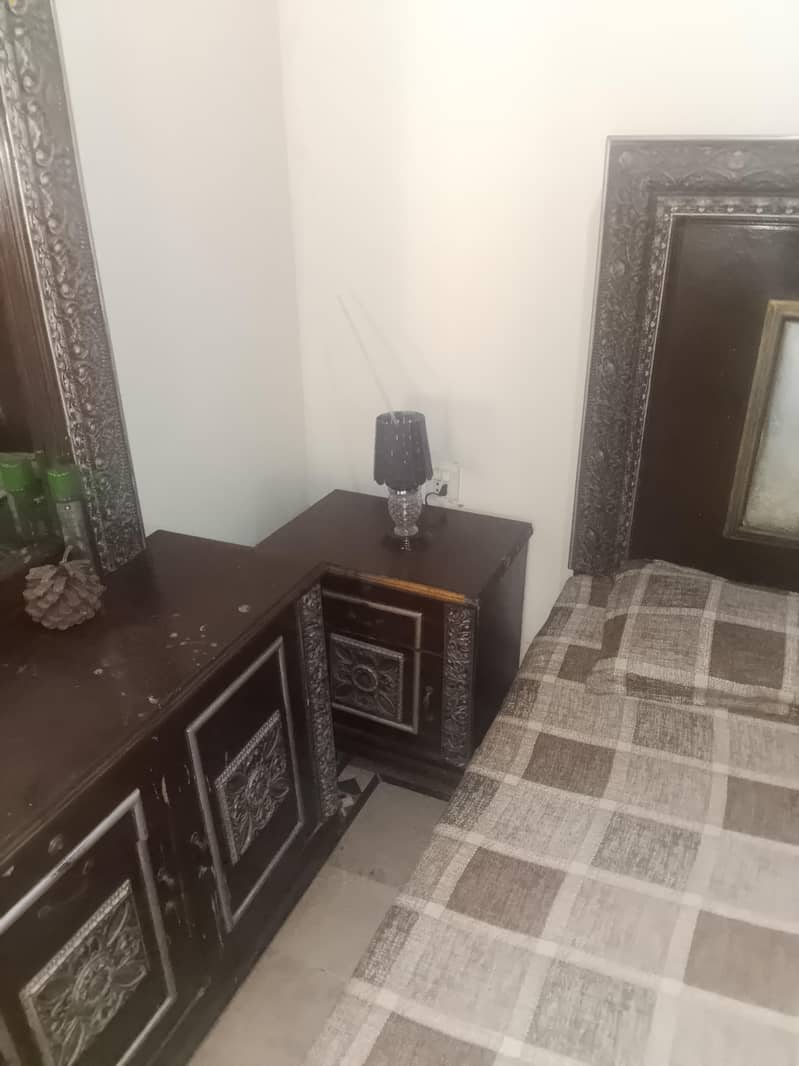 bed dressing or side tables 2