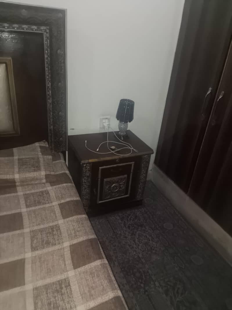 bed dressing or side tables 3