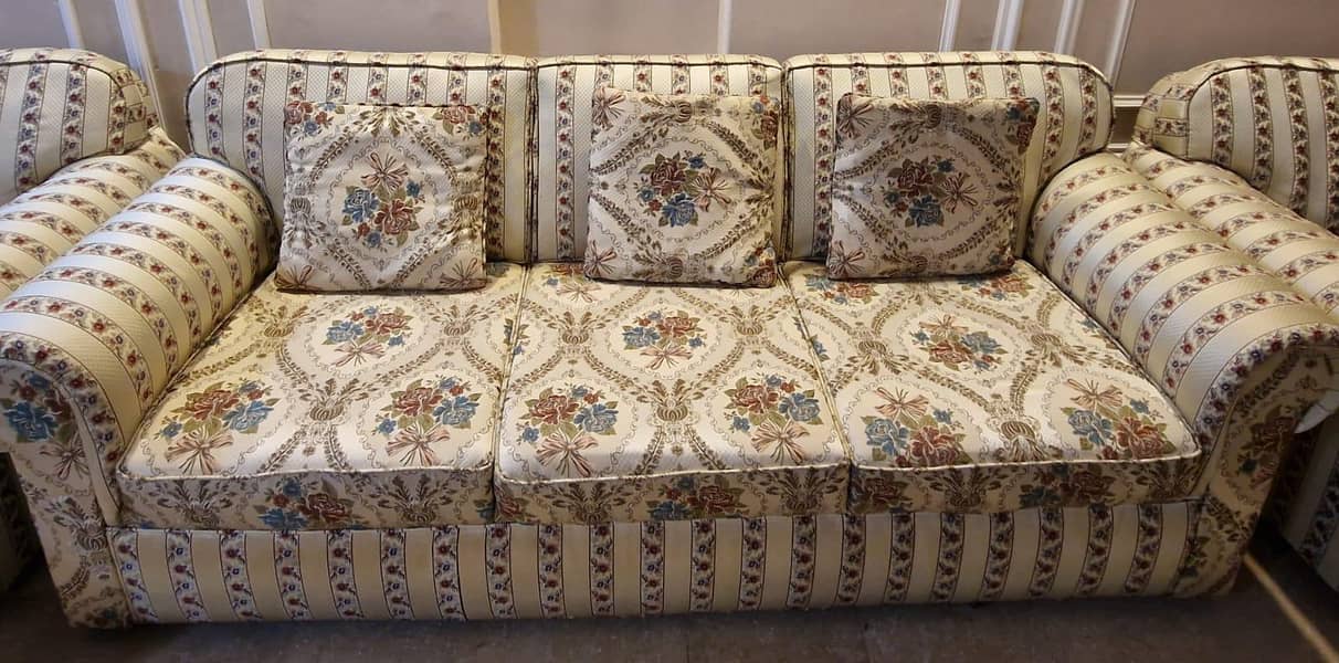 Sofa and Table set 3