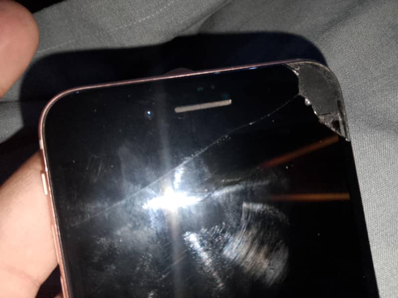 iphone 8 plus read ad 3