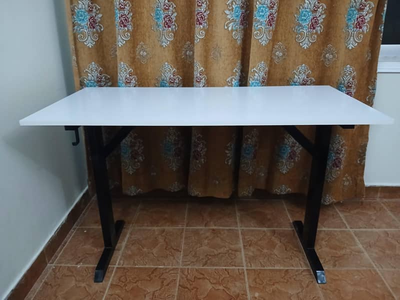 Computer Table 0