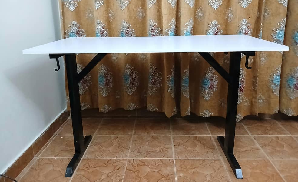 Computer Table 1