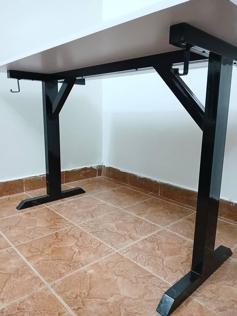 Computer Table 2