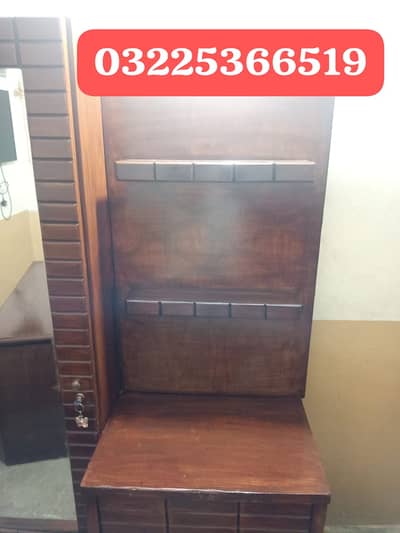 Dressers & Drawers