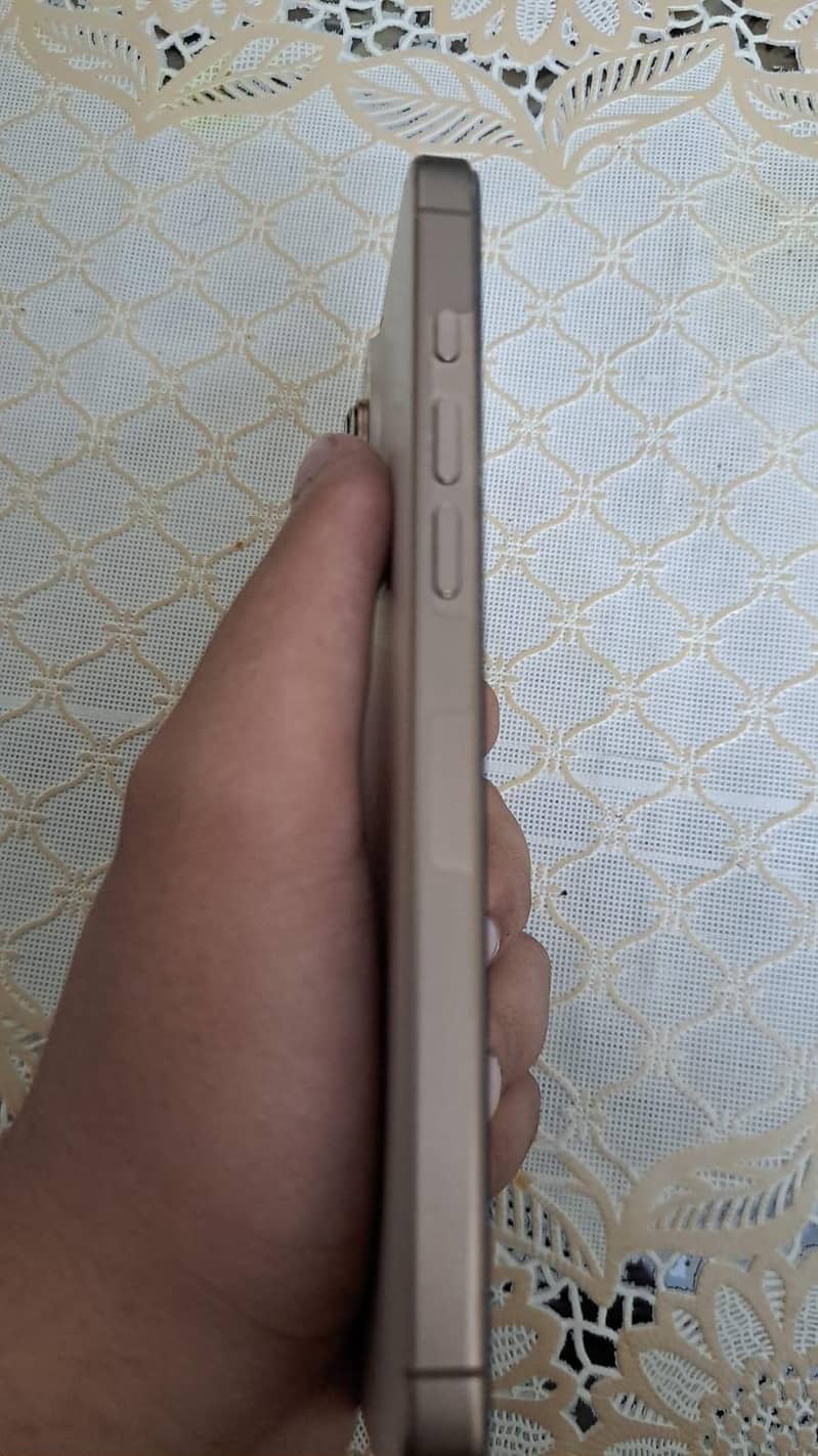 IPHONE 16 PRO MAX 3