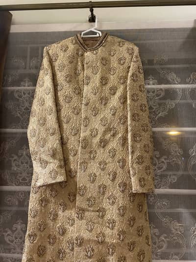 Wedding dress with qullaha