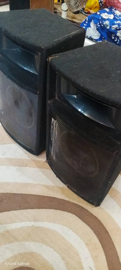 Speaker Pair Urgent sale