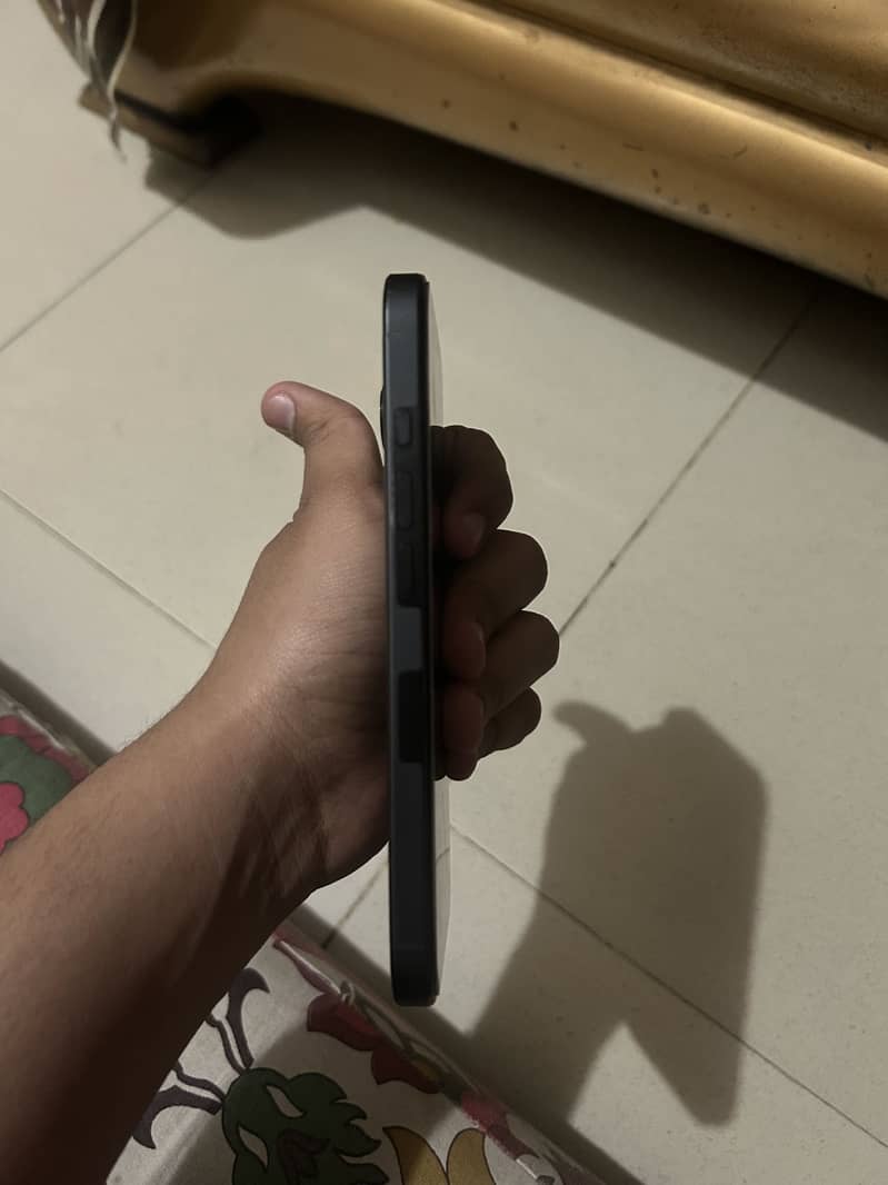 Iphone 16pro 1
