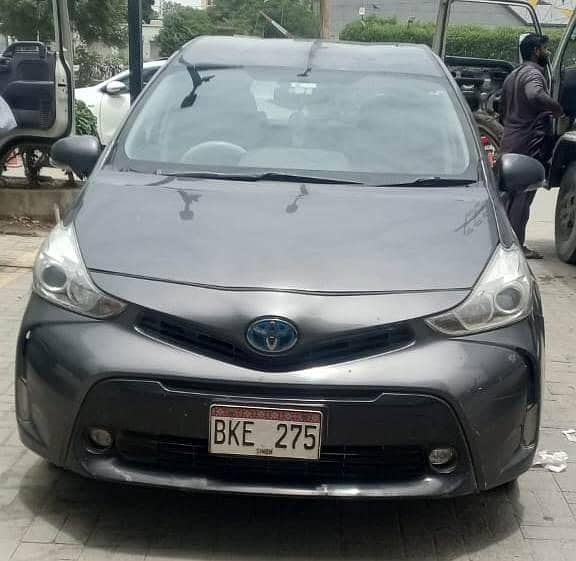 Prius Alpha facelift 3
