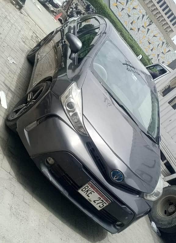 Prius Alpha facelift 7
