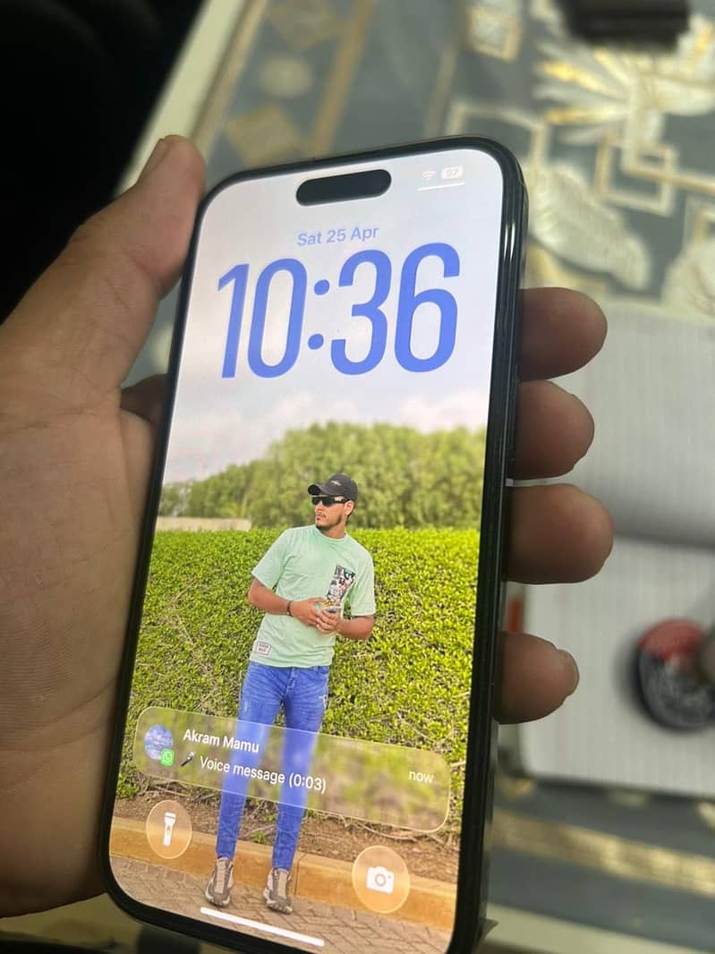 iPhone 15 4