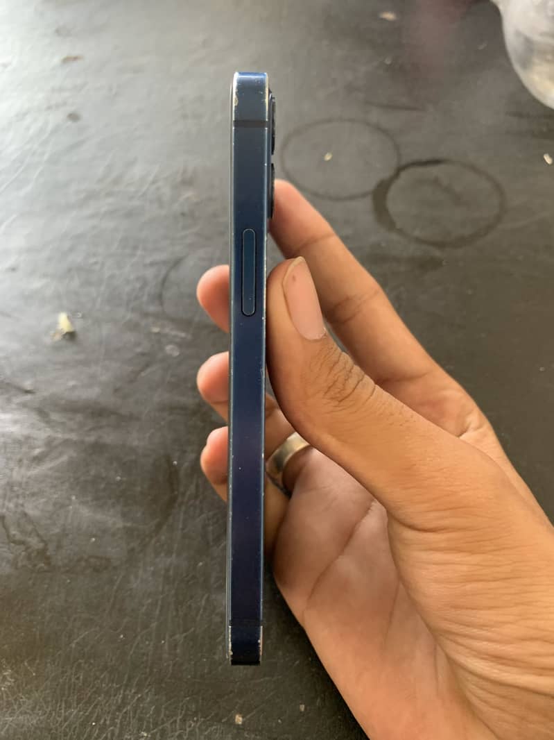 iPhone 12 mini 3