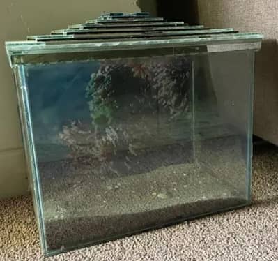 Standard Size Aquarium Available For Sale In Karachi