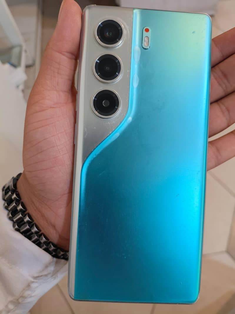 tecno camon 40 pro 1