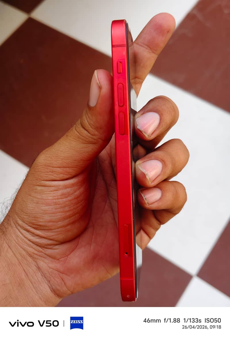 IPhone 12 4