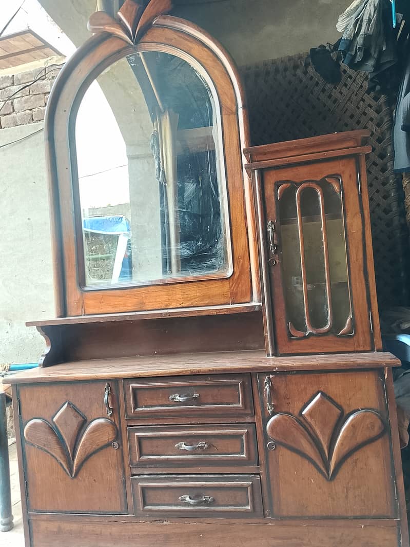 Dressing table 0