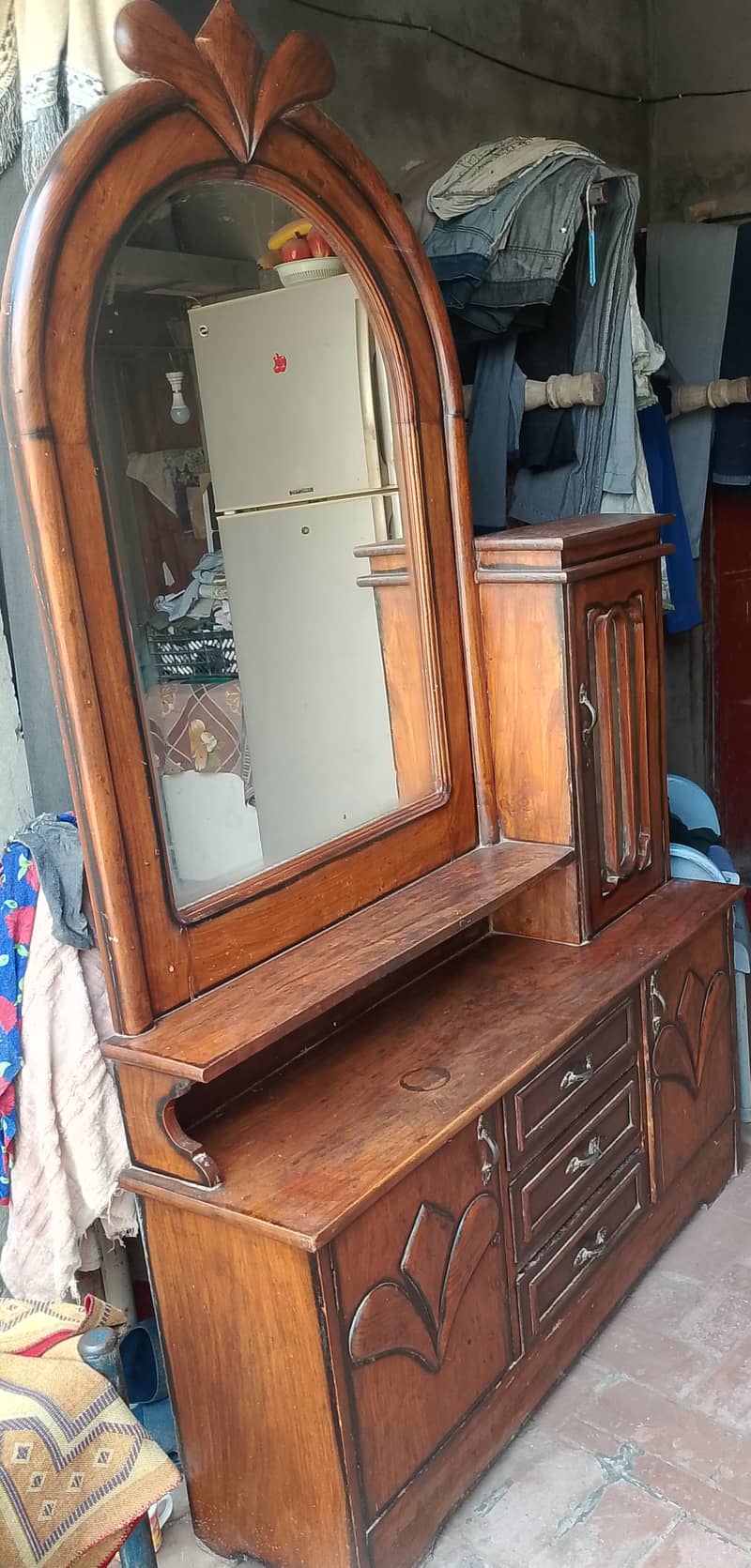 Dressing table 1