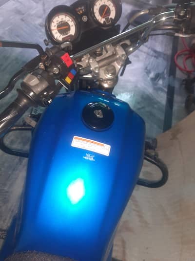 Yamaha YB125Z model 2022