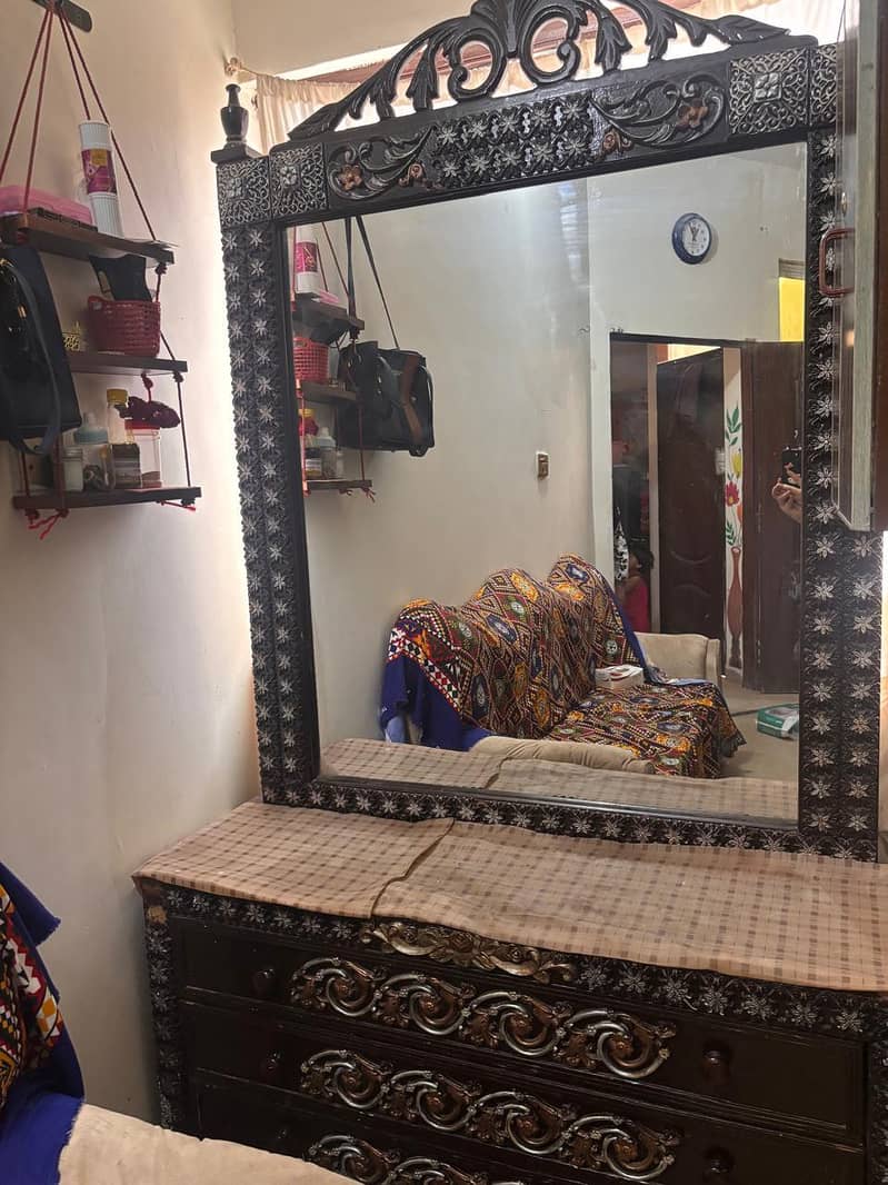 dressing table 0