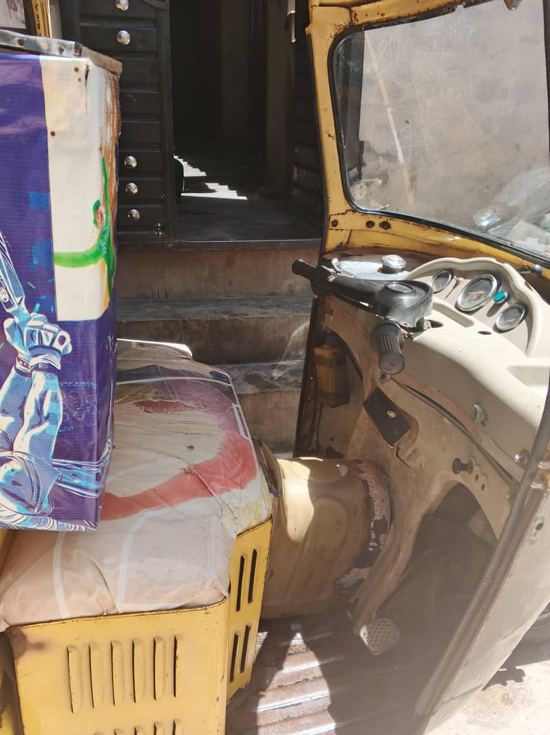 loader rickshaw 1