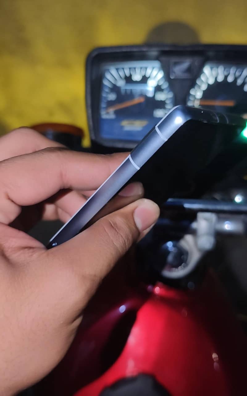 Google Pixel 7a 3