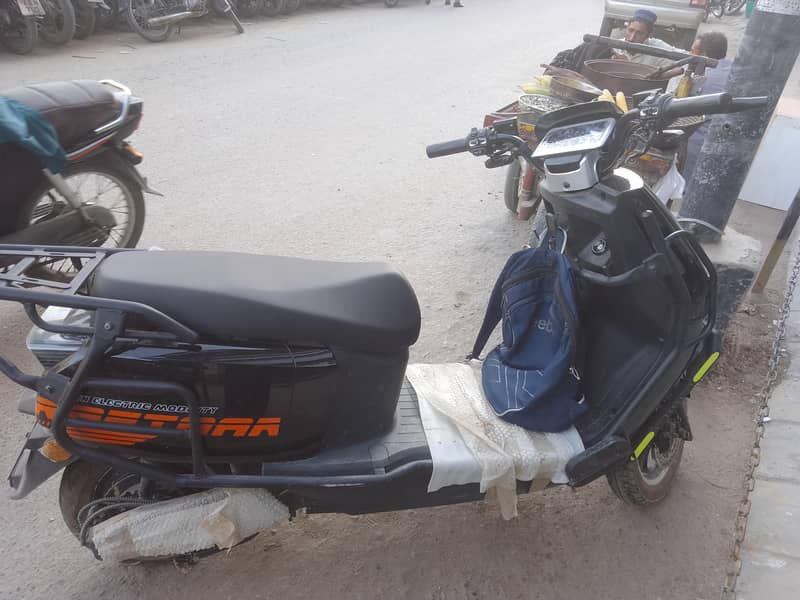 Crown Tez Raftar Electric Bike – Excellent Condition, Smooth Ride ...