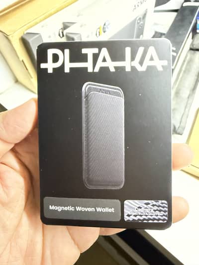 Pitaka MagSafe Wallet (Carbon Fiber)