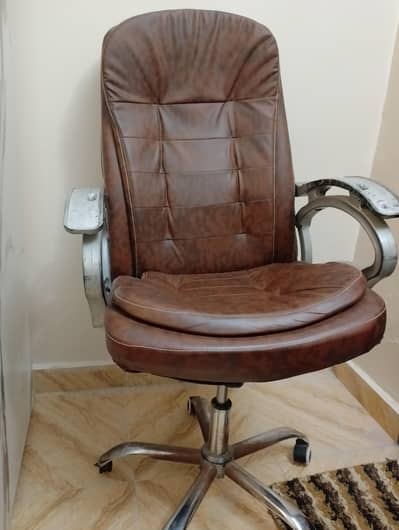 study chair| Office chair| shop chair| All purpose chair