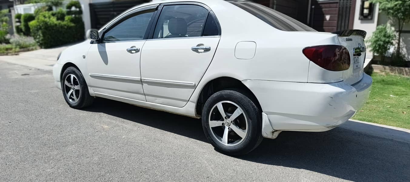 Corolla 2D SALOON 3
