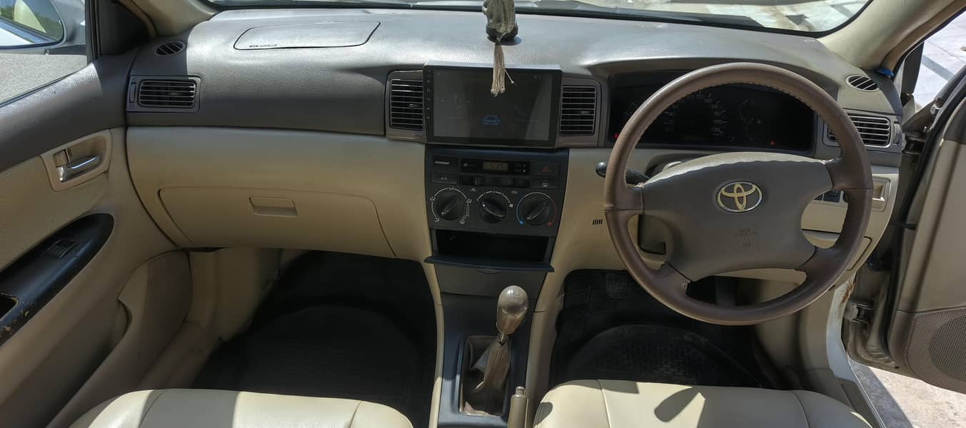 Corolla 2D SALOON 5
