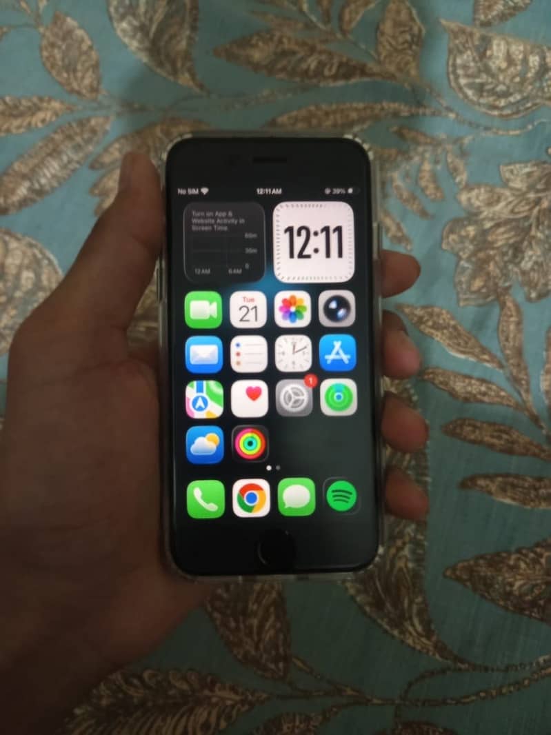 Iphone se 3 iphone 14 processor 10/10 1