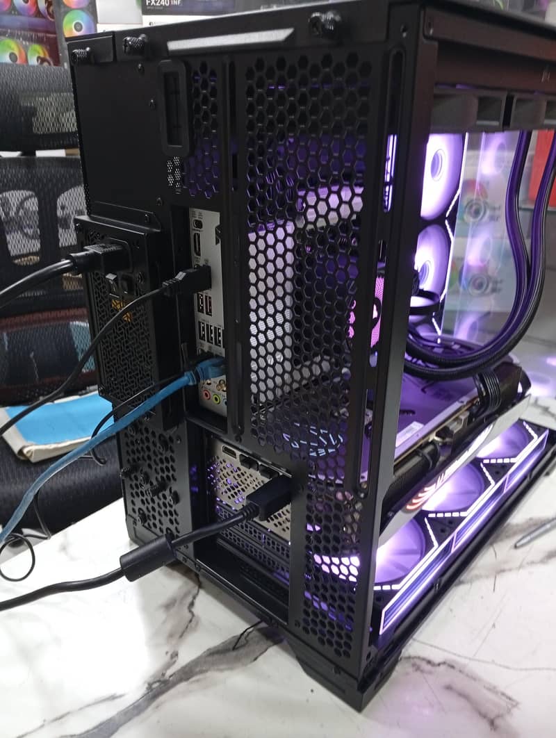 Extreme Performance Gaming & Rendering Rig 10
