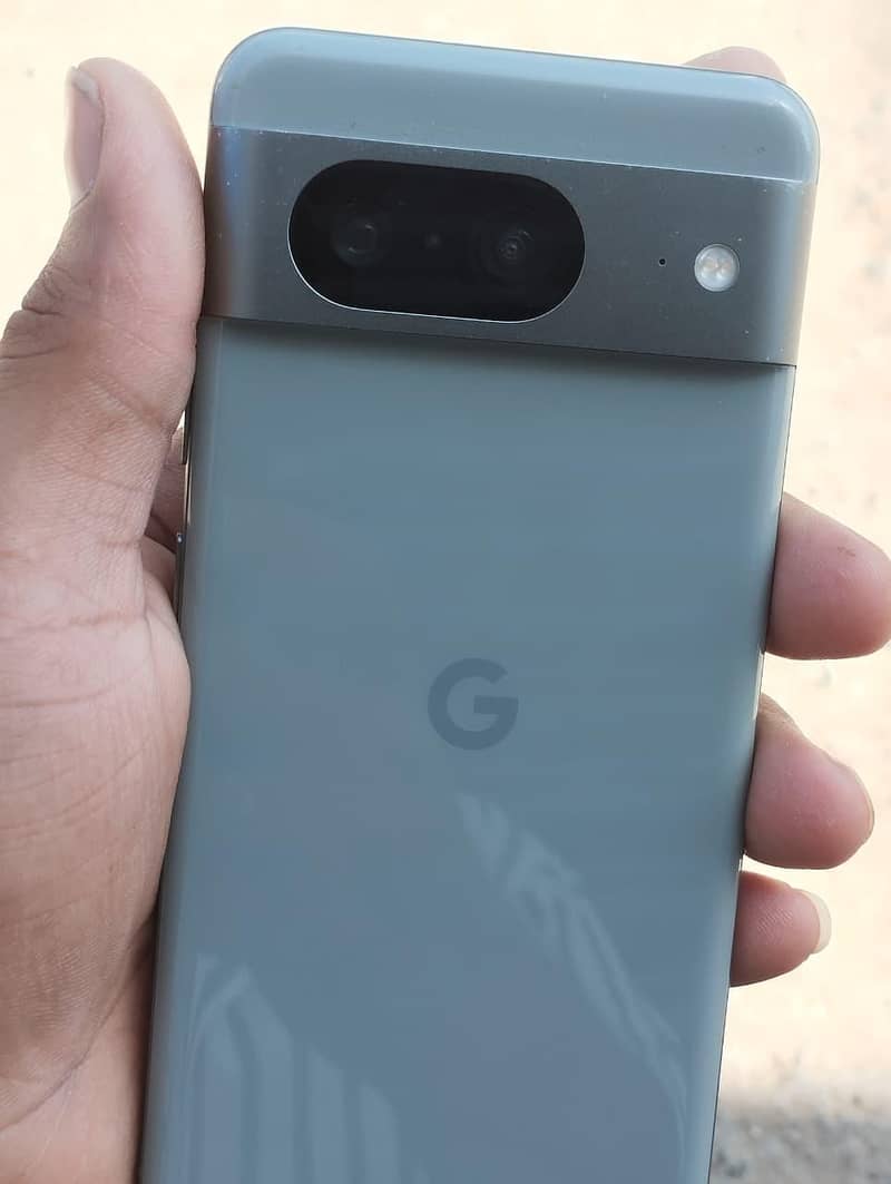 Google Pixel 8 3