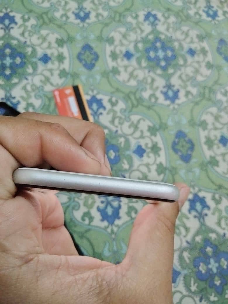 iPhone 8