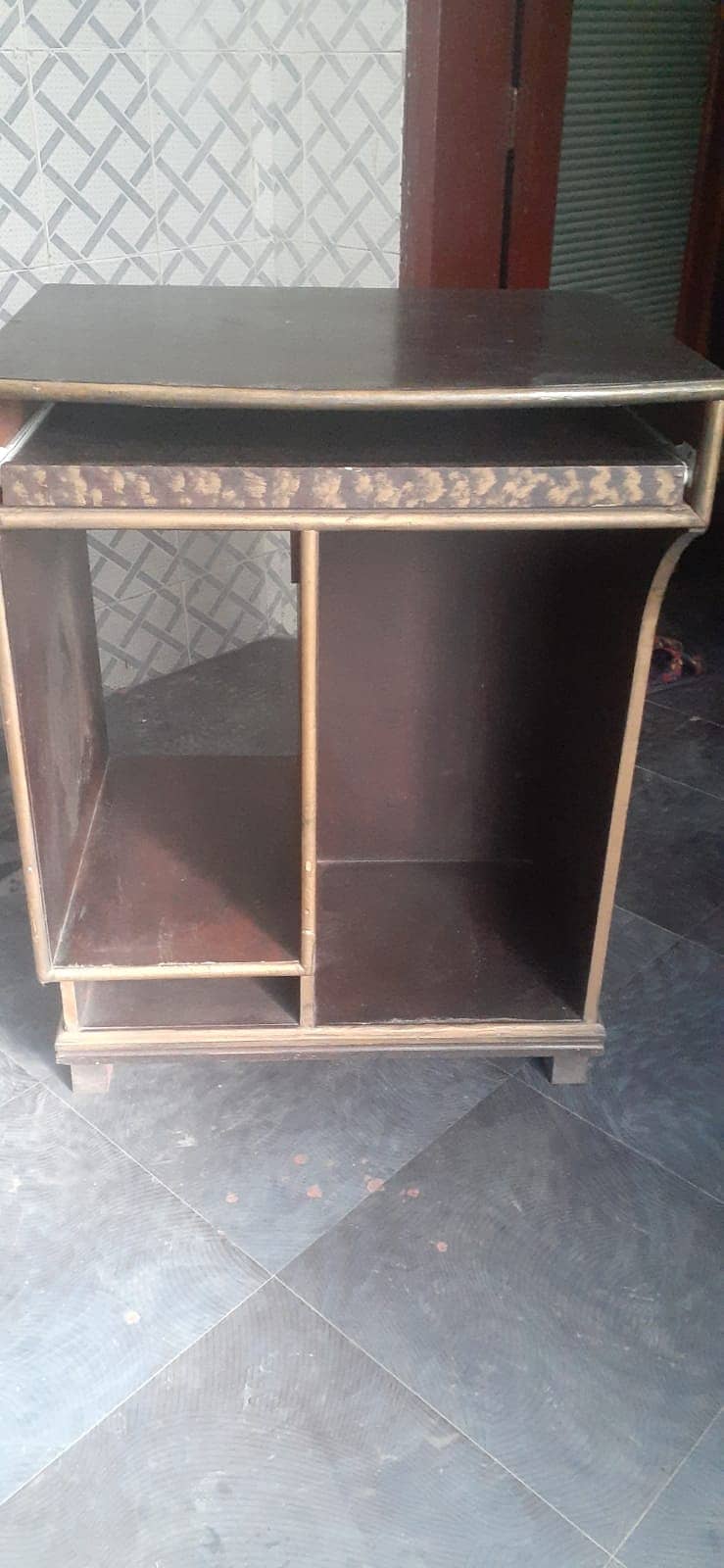 Computer table 7
