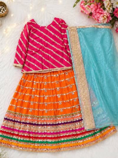 URGENT sell lehenga, used only once for few hours new look