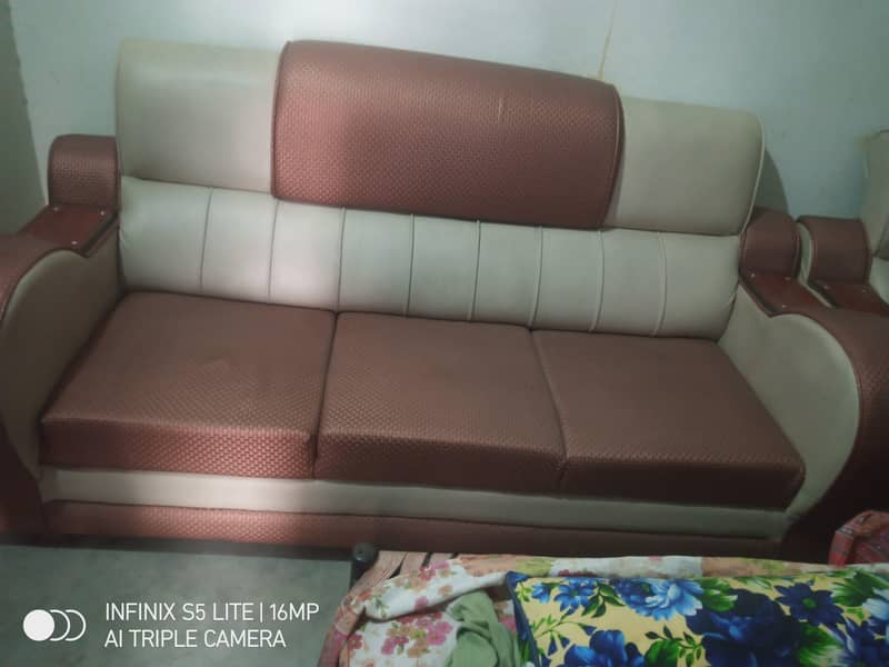 dewan sofa 0