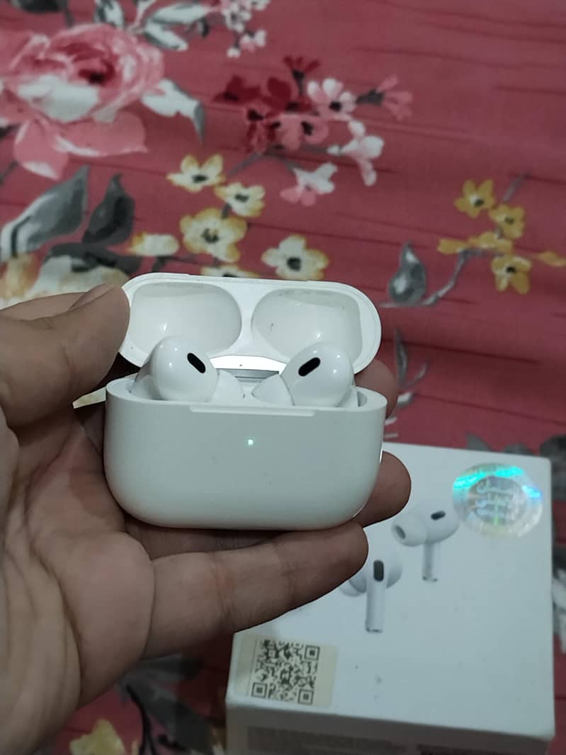 Earphone 2nd Generation 1