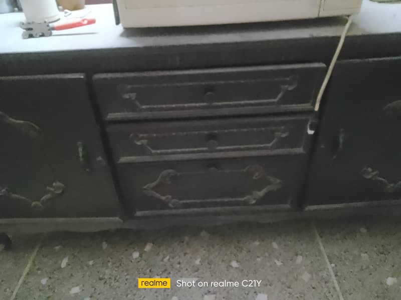 sideboard 0