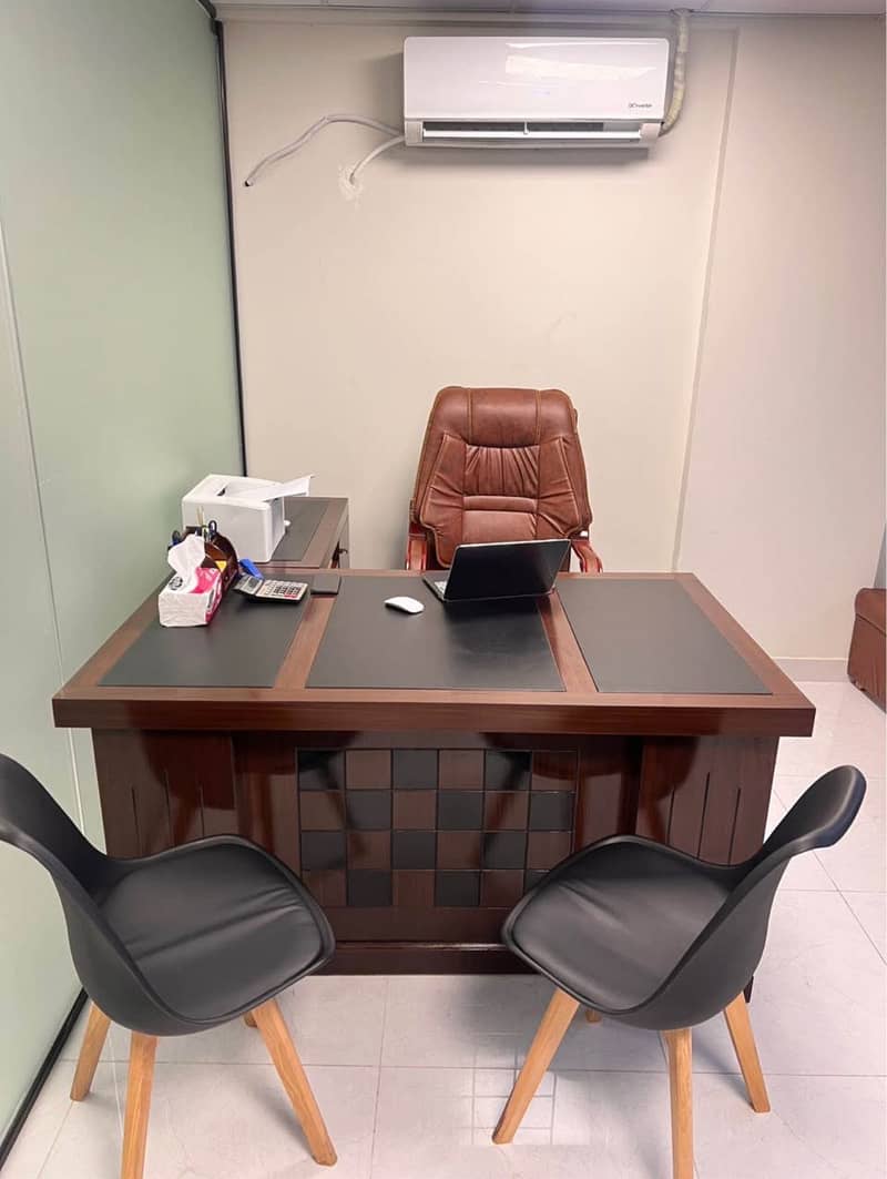 Office & Side Table 0