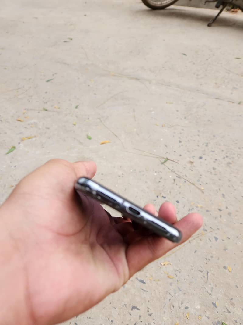 Google Pixel 8 Pro 2